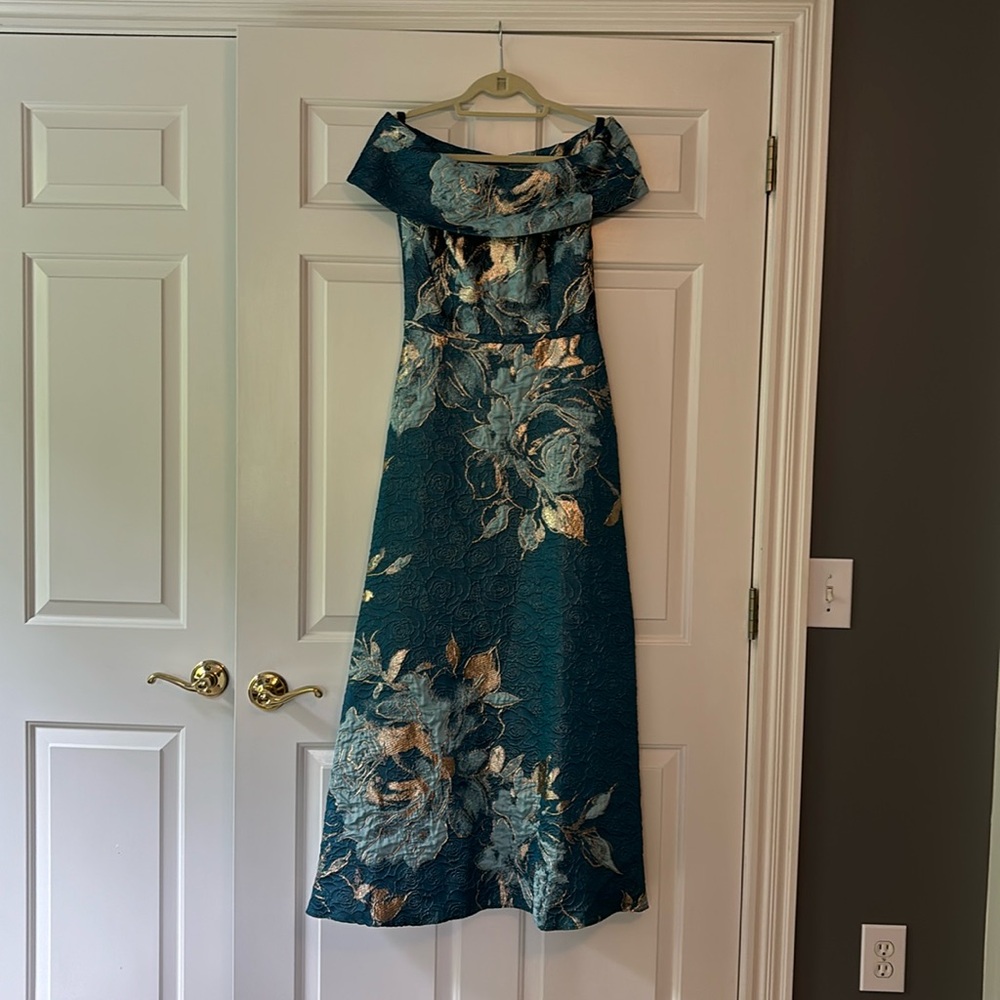 *WOO* Teri Jon Ball-gown Size 2